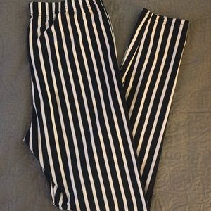 Women’s Black and White Leggings